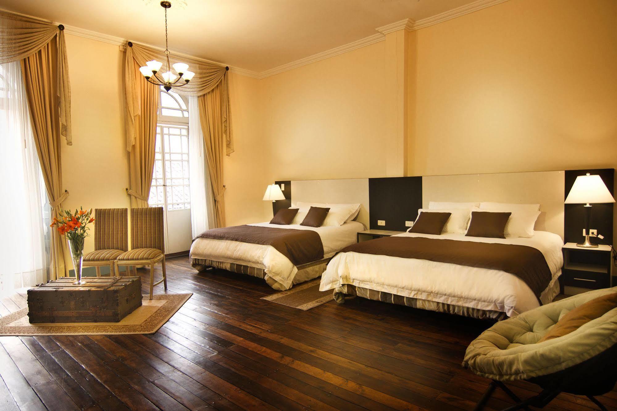 كوينكا Del Parque Hotel & Suites المظهر الخارجي الصورة